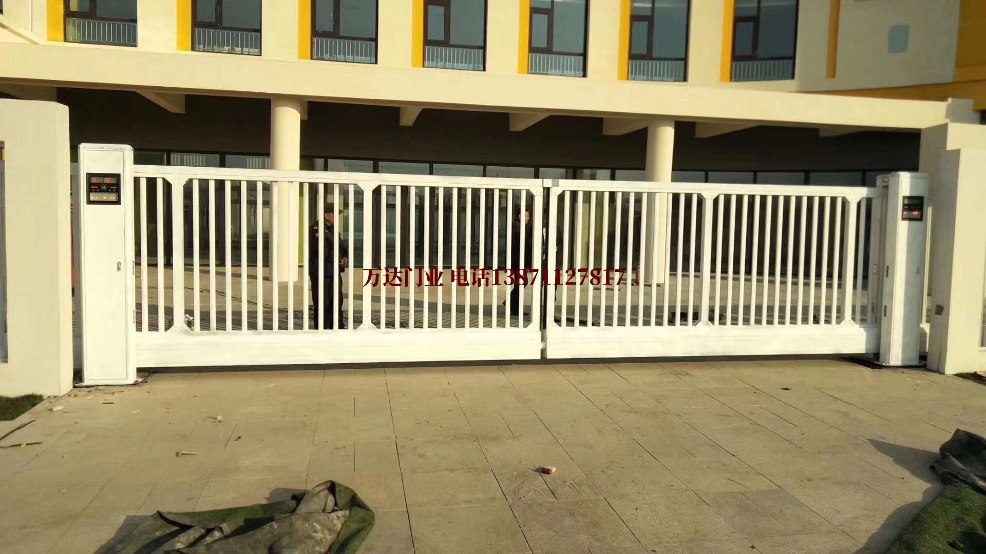 科尔沁右翼中悬浮门【无轨、可折叠门、出厂设计】